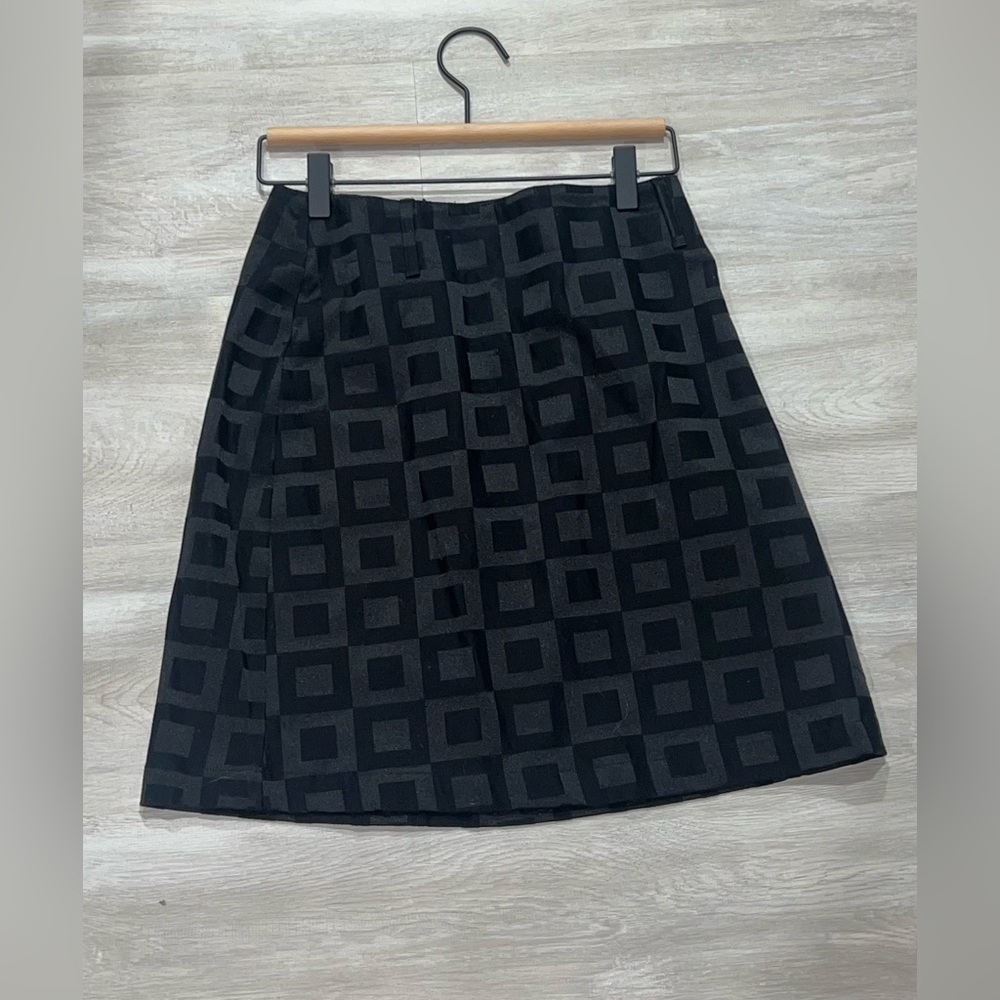 New York & Company City Stretch Black Geometric Jacquard Mini Skirt ✨
🖤